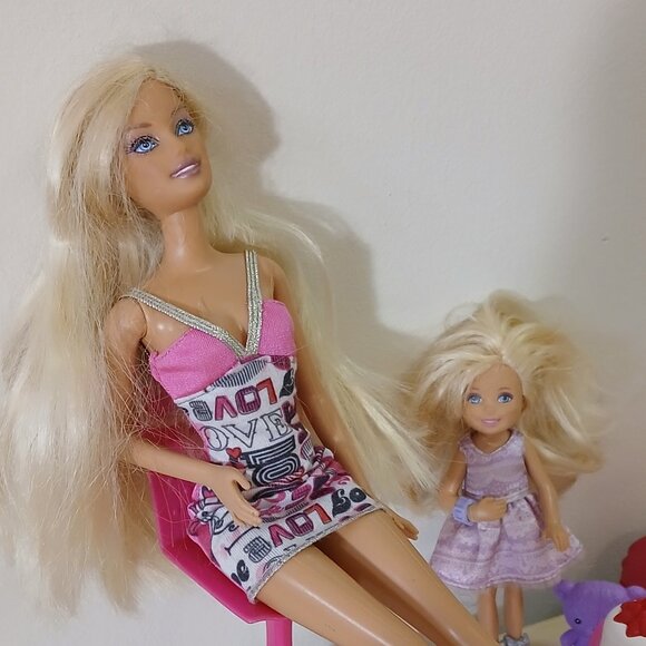 Barbie & Chelsea party set with 30+ accessories (see all pics) - Picture 4 of 8